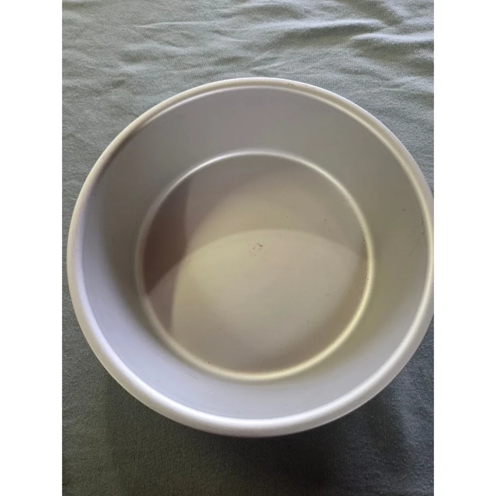 Vintage Wear-Ever Aluminum Round Cake Pan No. 802 Made in USA Silver